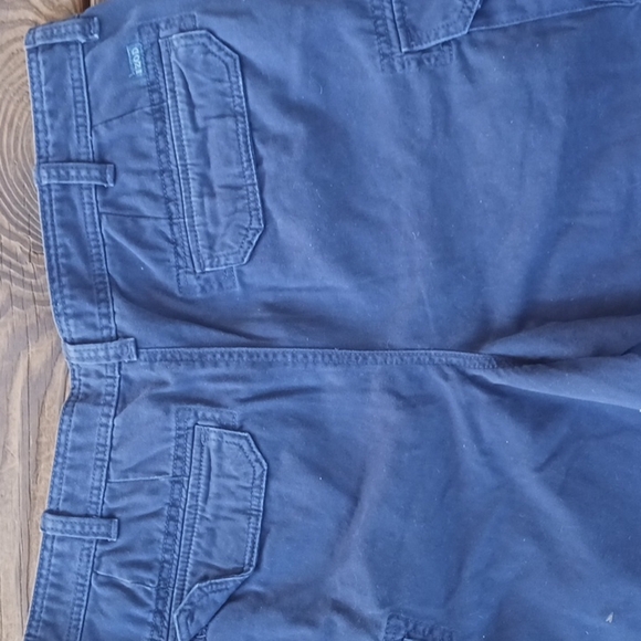 Izod men's blue cargo shorts size 38 - Picture 8 of 8